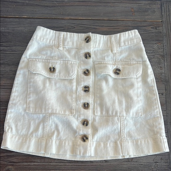 FOREVER 21     Cream A-line Mini Skirt with Cargo Style - Picture 1 of 8